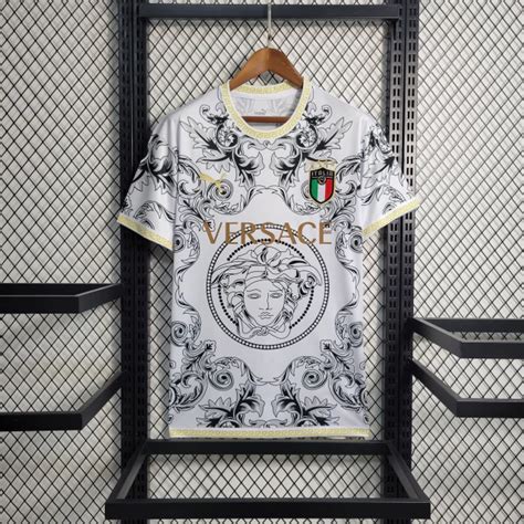 dove e nato versace|italia versace kit.